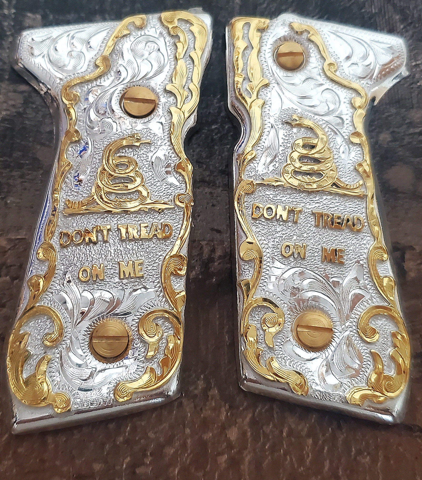 Dont tread on me cachas-gun-grips pietro beretta 92fs custom engraved 24k gold plated