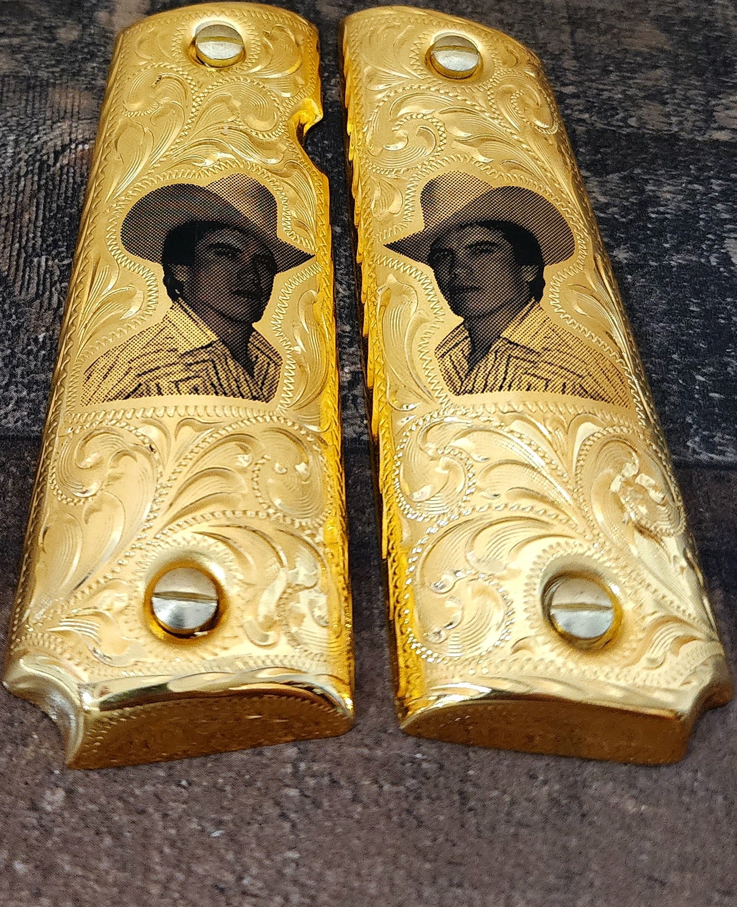 Chalino sanchez cachas 1911 full size narco mexican style govermment gun grips gold plated