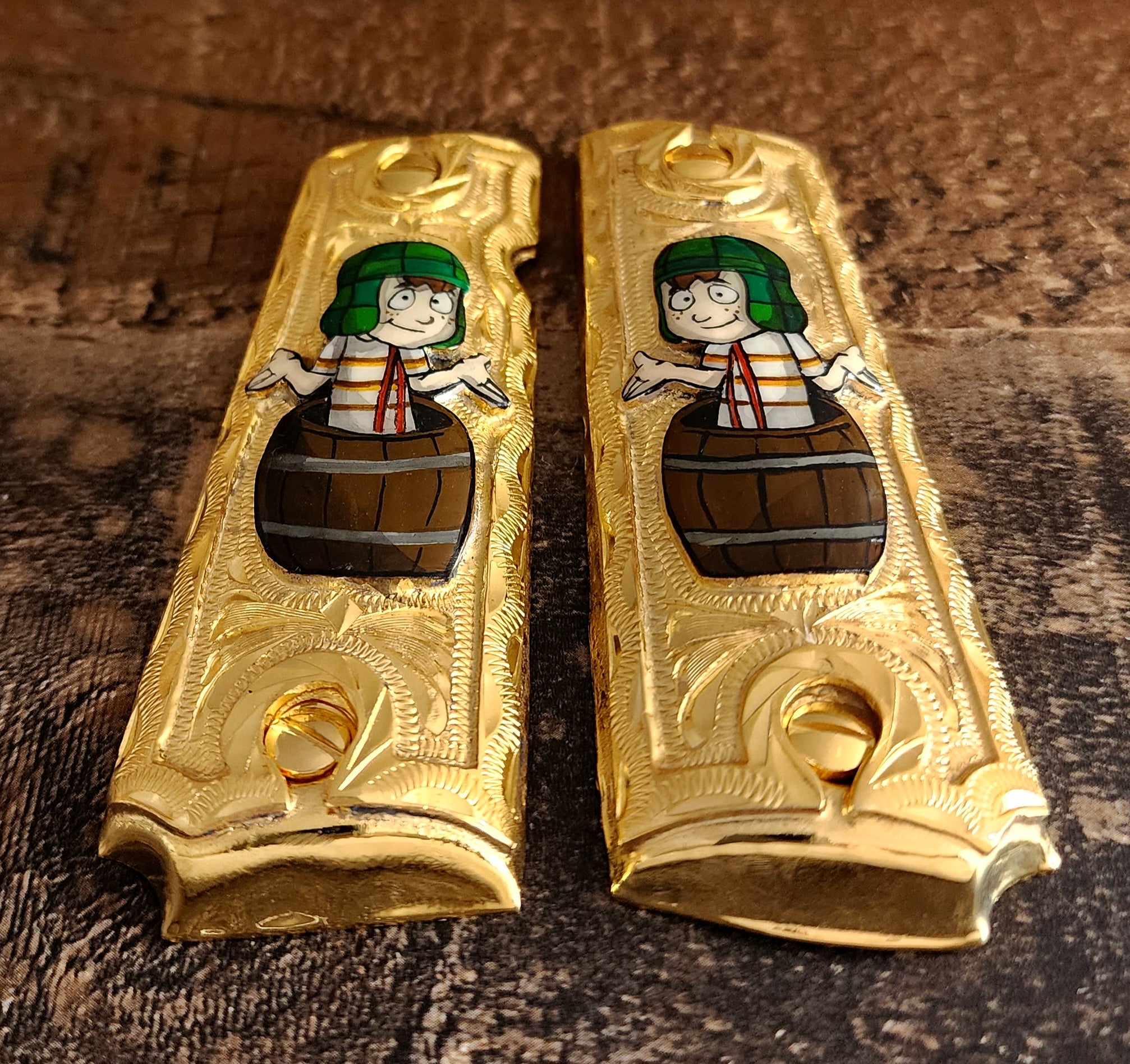 Chavo del ocho cachas chavito del 8 1911 full size narco mexican style govermment gun grips gold plated
