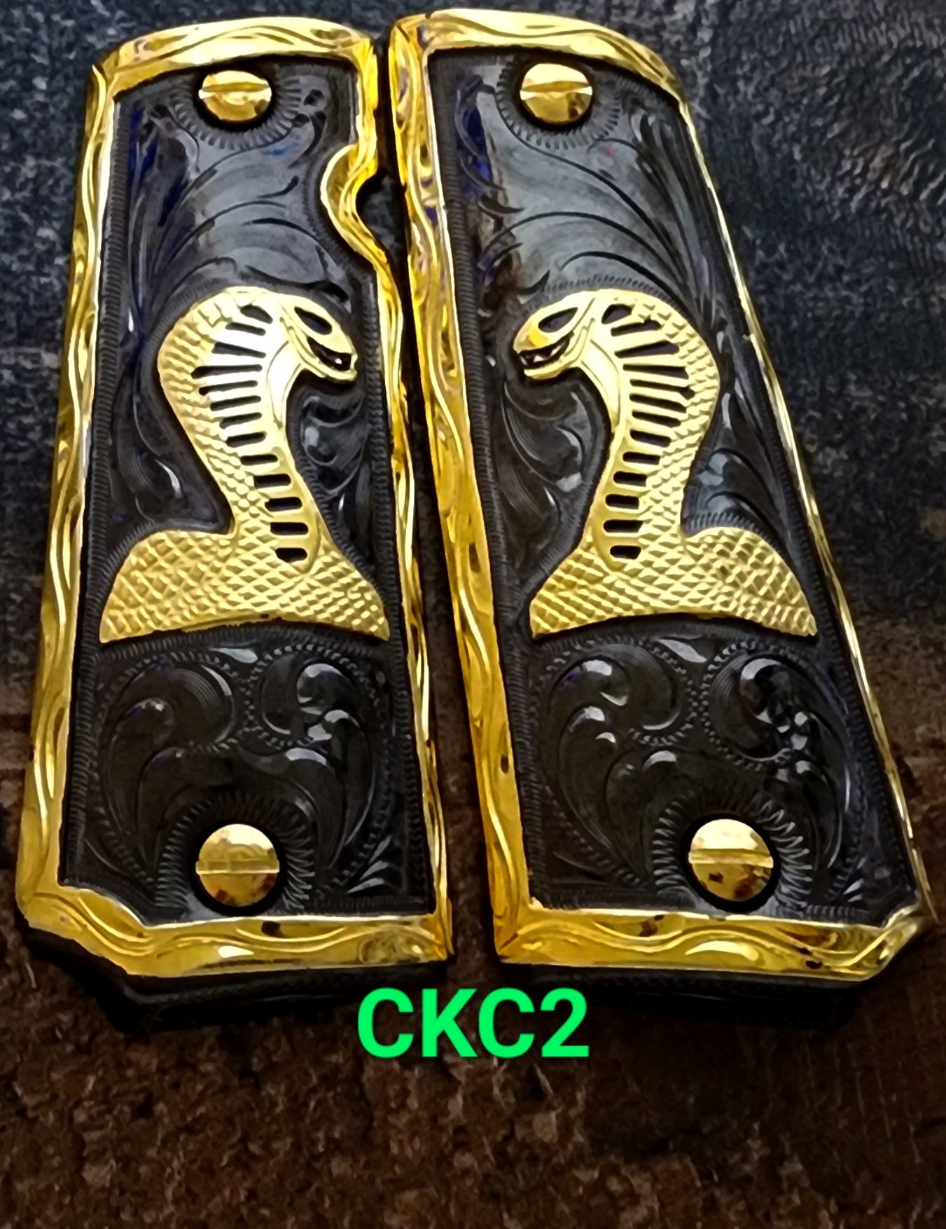 King cobra 1911 gun pistol grips, cachas artesanales gravadas a mano chapeadas de oro