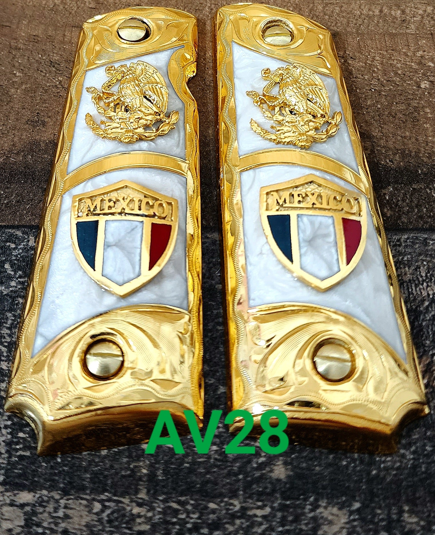 aguila mexicana eagle cachas 1911 Custom handmade Grips 24k plated 45/38 & any1911 full size