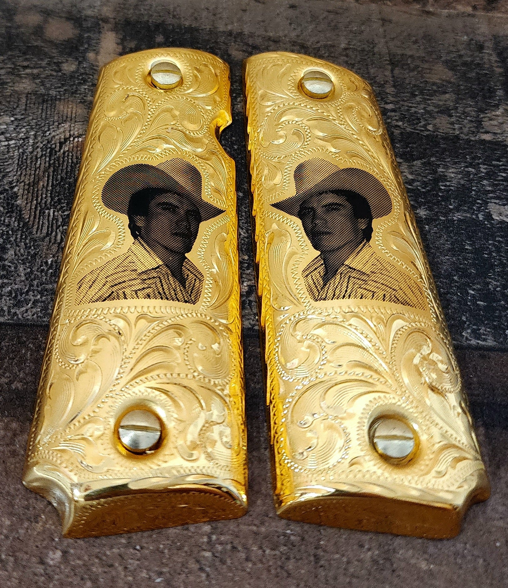 Chalino sanchez cachas 1911 full size narco mexican style govermment gun grips gold plated