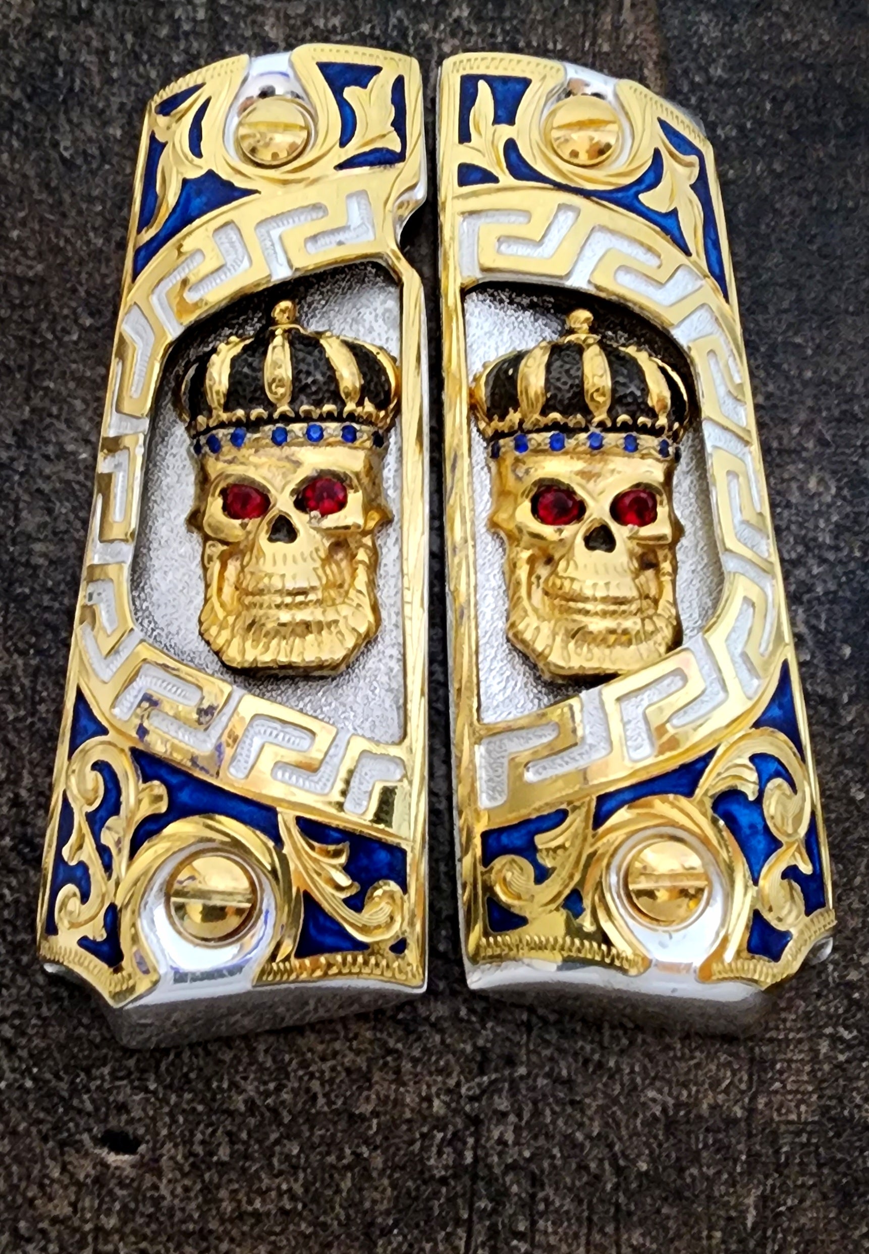 Skull in Crown rey calavera zirconias floral rameado style 1911 full size custom premium gun grips cachas gold and silver plated