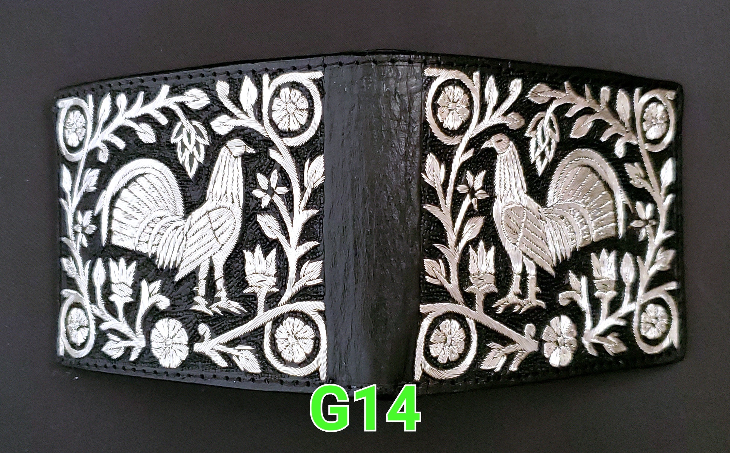 Gallos rooster Hilo de plata money cartera wallet artesanal piteada bordada a mano hand crafted mexican custom work in silver thread Made in mexico            